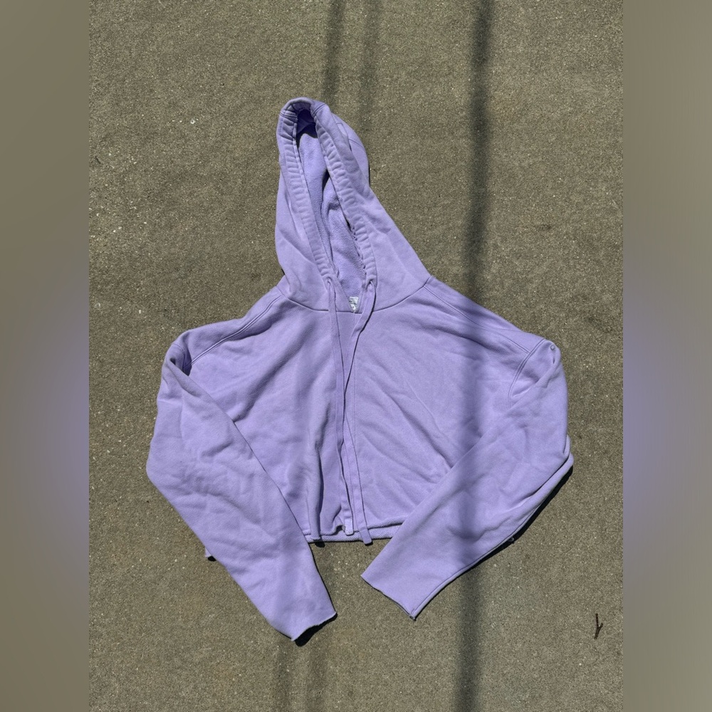 Alo yoga purple cropped hoodie size small